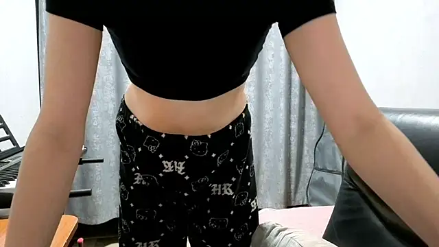 CutieAnny online show from June 2026 10:15:01 PM
