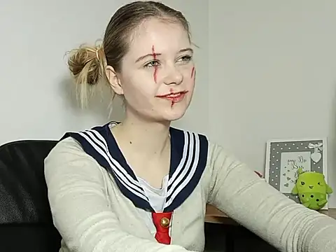 LydiaYoung online show from October 2025 07:15:01 PM