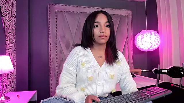 Manelyk evanss  online show from February 2026 04:14:02 PM