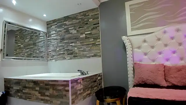  camila ortiz online show from October 2025 07:31:01 PM