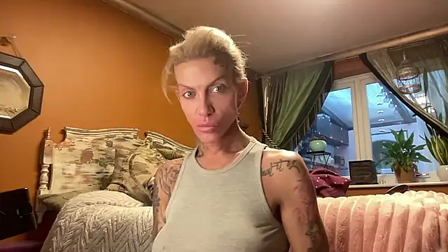 Snapshot of xl_uk_top_trans chatting on January 2026 08:52:01 AM xl uk top trans online show from January 2026 08:52:01 AM