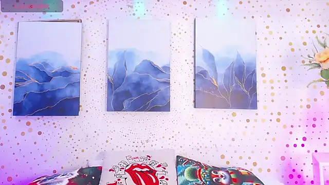 Emily Vaughan online show from December 2025 03:01:02 AM