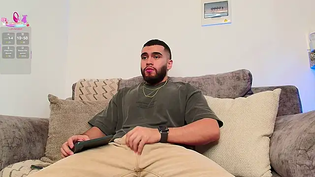 ThiagoHunk online show from March 2026 12:57:01 AM