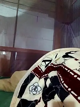 LucyyLy online show from November 2025 12:33:01 AM