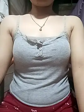 LucyyLy online show from April 2026 11:24:02 PM