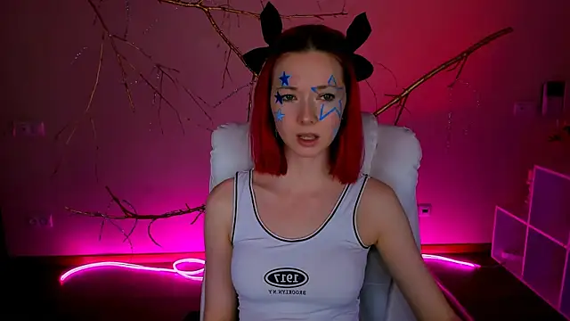 Snapshot of KimBoydd chatting on November 2025 08:17:02 AM KimBoydd online show from November 2025 08:17:02 AM