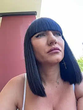 Snapshot of MysticCleo chatting on May 2026 11:39:02 AM MysticCleo online show from May 2026 11:39:02 AM