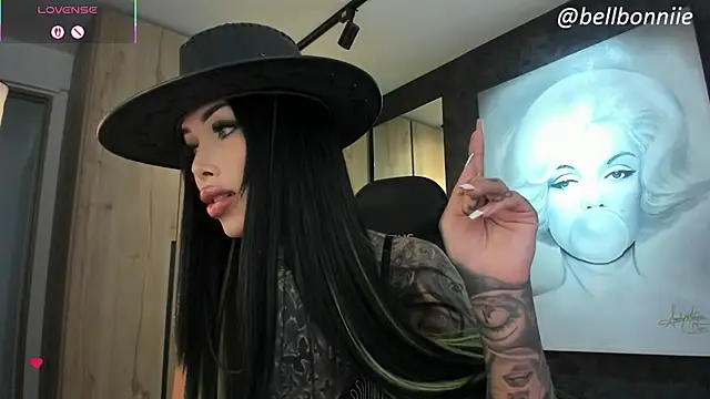 belllbonniie online show from October 2025 06:41:02 PM