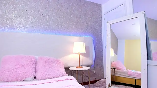 AnniieCooper online show from March 2026 02:09:02 PM