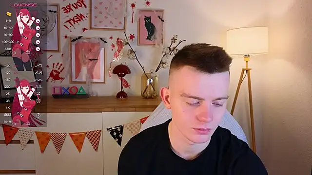 happy de1mos online show from November 2025 09:05:02 PM