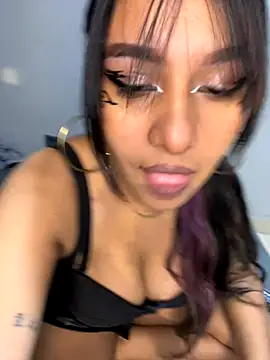  Chloe Smith online show from September 2025 04:11:02 AM