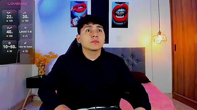 Nicolas James Sc online show from December 2025 01:39:01 PM