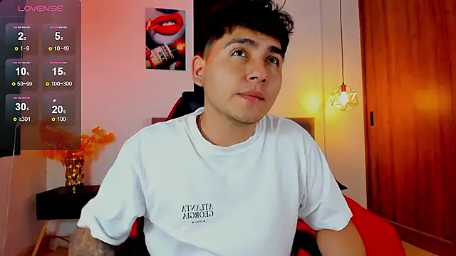 Snapshot of Nicolas_James_Sc chatting on January 2026 02:21:01 PM Nicolas James Sc online show from January 2026 02:21:01 PM