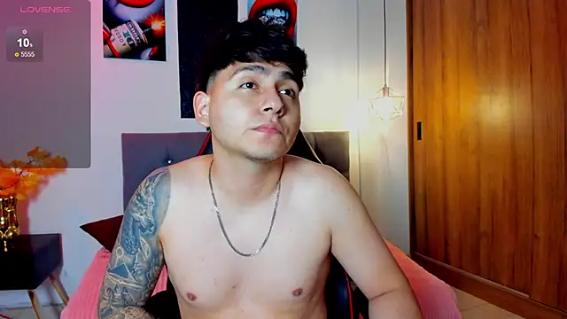 Snapshot of Nicolas_James_Sc chatting on February 2026 01:44:01 PM Nicolas James Sc online show from February 2026 01:44:01 PM