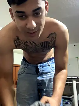 Snapshot of condenovin chatting on September 2025 04:54:01 PM condenovin online show from September 2025 04:54:01 PM