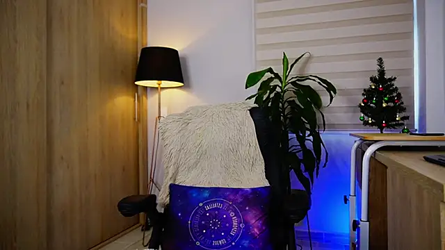 Erick Thompsonx online show from December 2025 07:00:01 PM