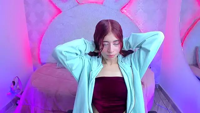 Gaby louse online show from November 2025 07:24:02 PM