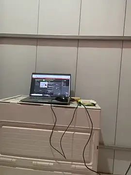Snapshot of Thu_yaha chatting on May 2026 05:16:02 AM Thu yaha online show from May 2026 05:16:02 AM
