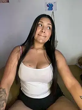 Snapshot of Aurora_fire1 chatting on December 2025 10:04:02 PM Aurora fire1 online show from December 2025 10:04:02 PM