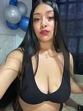 Snapshot of Aurora_fire1 chatting on February 2026 05:13:02 PM Aurora fire1 online show from February 2026 05:13:02 PM