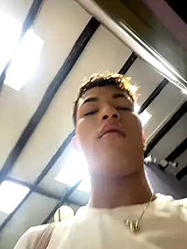 Thiago blsd online show from October 2025 07:00:01 PM