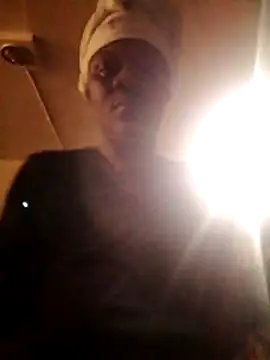 Snapshot of CrunchyxxSexy chatting on October 2025 10:21:02 PM CrunchyxxSexy online show from October 2025 10:21:02 PM