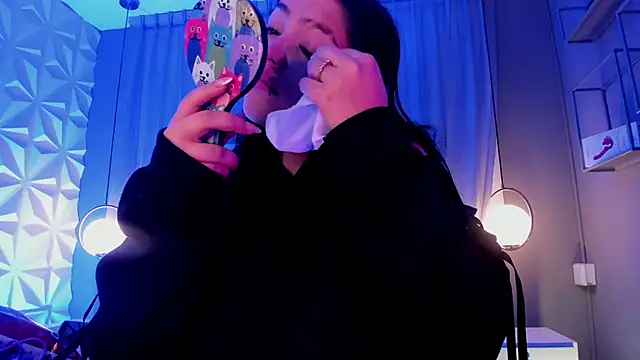 Snapshot of MAGIC_TESSA chatting on December 2025 08:38:01 PM MAGIC TESSA online show from December 2025 08:38:01 PM