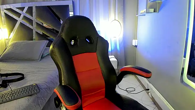 Snapshot of MAGIC_TESSA chatting on February 2026 01:53:02 PM MAGIC TESSA online show from February 2026 01:53:02 PM