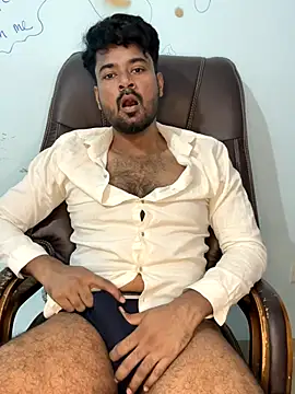 Snapshot of MeekBatgirl chatting on October 2025 04:53:02 AM MeekBatgirl online show from October 2025 04:53:02 AM