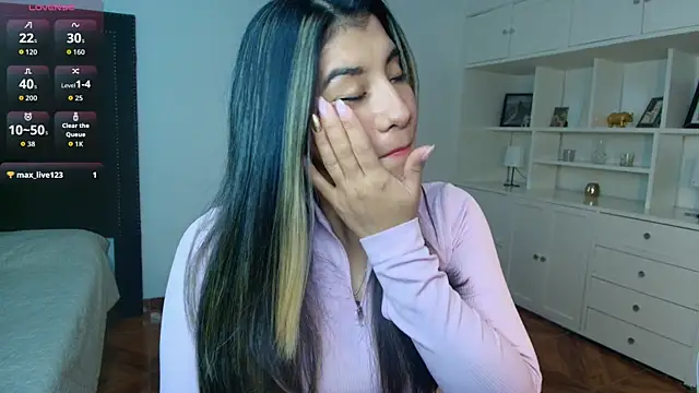 nina moen online show from December 2025 03:26:02 AM