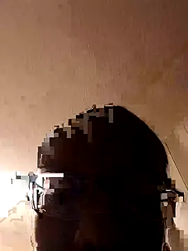 Snapshot of moneybaggtj chatting on December 2025 11:48:01 AM moneybaggtj online show from December 2025 11:48:01 AM