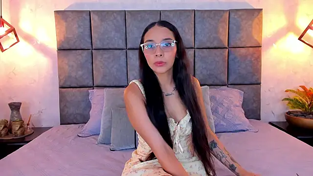 Snapshot of Roseaurora chatting on May 2026 12:10:02 PM Roseaurora online show from May 2026 12:10:02 PM