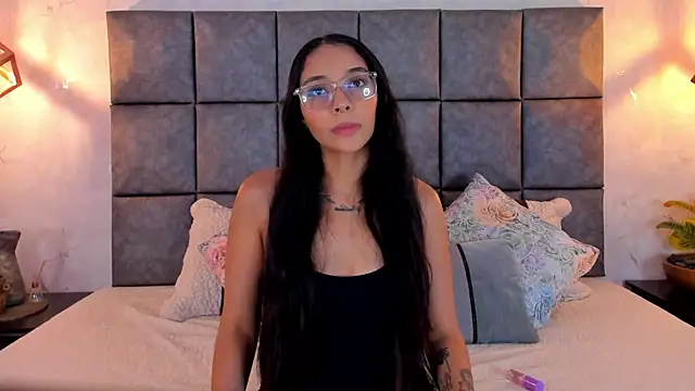 Snapshot of Roseaurora chatting on June 2026 10:52:02 AM Roseaurora online show from June 2026 10:52:02 AM