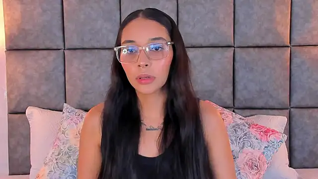 Snapshot of Roseaurora chatting on July 2026 11:16:02 AM Roseaurora online show from July 2026 11:16:02 AM
