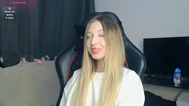 Snapshot of BabbbyFoxxx chatting on October 2025 12:58:01 AM BabbbyFoxxx online show from October 2025 12:58:01 AM