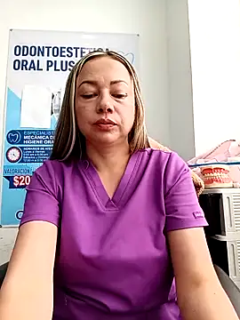 Snapshot of Madisson-04_ chatting on April 2026 03:42:01 PM Madisson-04 online show from April 2026 03:42:01 PM