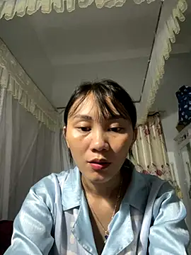 Snapshot of Almond-cute chatting on September 2025 06:18:02 PM Almond-cute online show from September 2025 06:18:02 PM