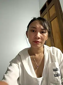 Snapshot of Almond-cute chatting on September 2025 07:59:02 PM Almond-cute online show from September 2025 07:59:02 PM