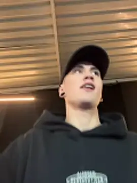 Sebas maverick online show from April 2026 10:12:01 PM