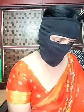 Snapshot of Mee_harini-telugupilla chatting on May 2026 01:44:01 AM Mee harini-telugupilla online show from May 2026 01:44:01 AM