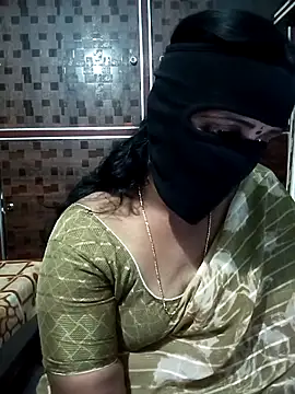 Snapshot of Mee_harini-telugupilla chatting on May 2026 09:05:02 AM Mee harini-telugupilla online show from May 2026 09:05:02 AM