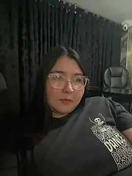 Snapshot of Dulce_meow chatting on July 2026 10:57:02 PM Dulce meow online show from July 2026 10:57:02 PM