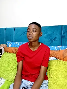 Snapshot of SweetSlenderChoc chatting on June 2026 12:05:02 AM SweetSlenderChoc online show from June 2026 12:05:02 AM