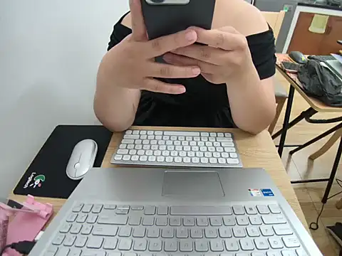 Hana Mina online show from September 2025 07:39:02 PM