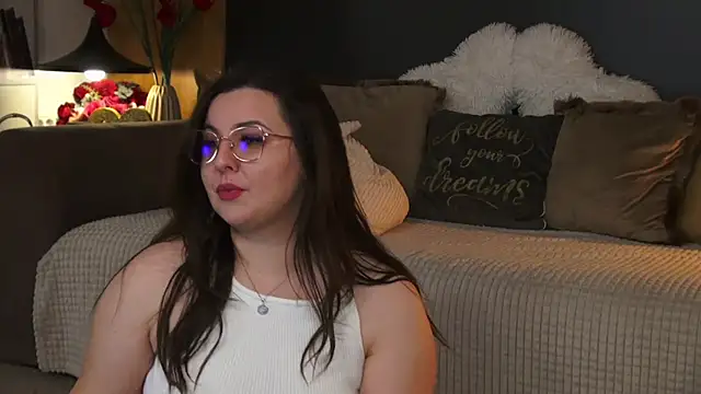 Mia Swano online show from February 2026 02:27:01 AM