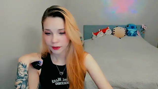 Kitten Alissa online show from October 2025 07:23:01 PM