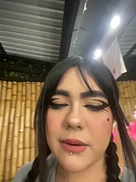 jasmincollin  online show from November 2025 02:21:01 AM