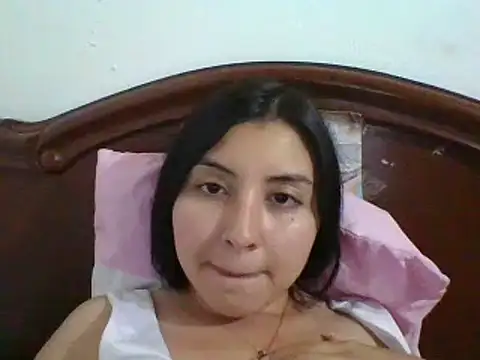 Snapshot of _Romilly_ chatting on July 2026 02:28:02 AM Romilly online show from July 2026 02:28:02 AM