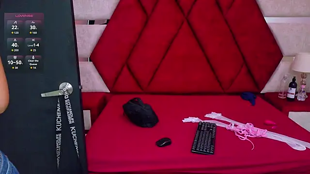 Kity spiderr online show from October 2025 12:50:02 PM