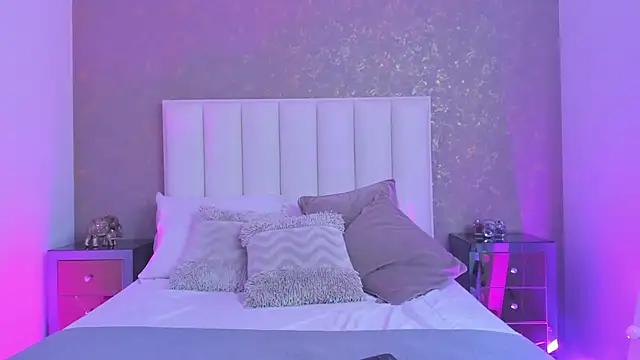 KaylieBrooks online show from February 2026 07:22:01 PM